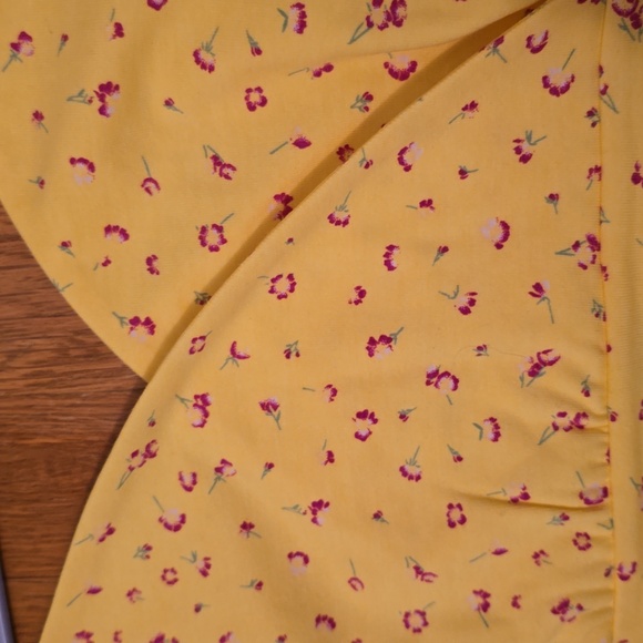 SO BRAND WOMENS WRAP FRONT YELLOW FLORAL CAMI WITH ADJUSTABLE STRAPS SIZE XL - Picture 14 of 14